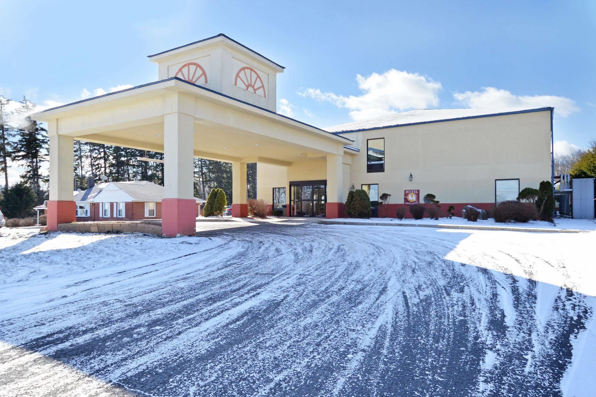 Hotel M Mount Pocono Exterior photo