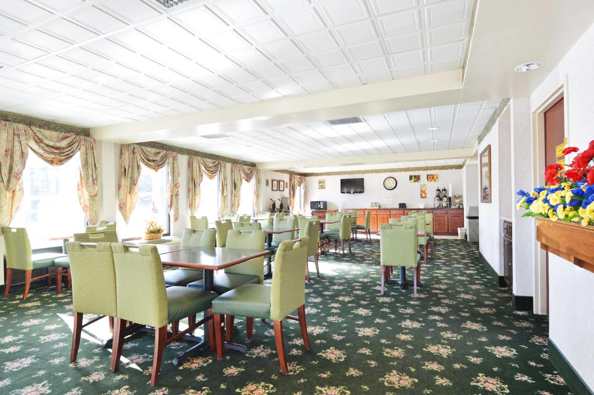 Hotel M Mount Pocono Exterior photo